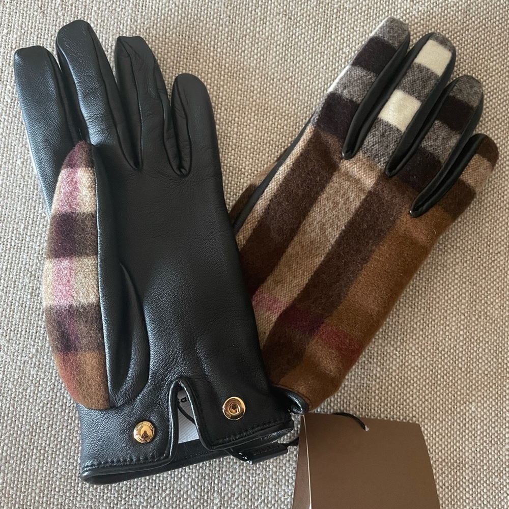 BURBERRY Checked Paneled Wool Gloves with Leather Trim - Size 7.5